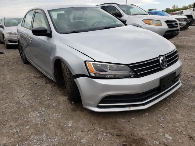 Volkswagen Jetta base (2015)