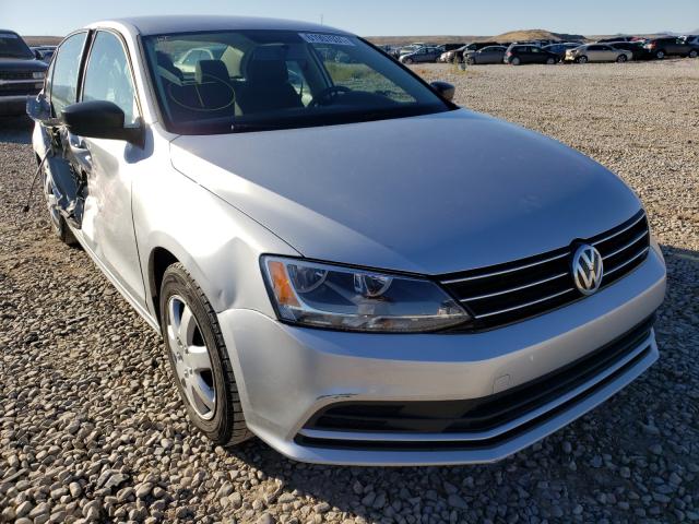 Volkswagen Jetta base (2015)