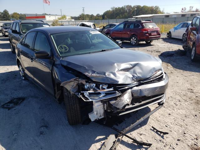 Volkswagen Jetta base (2015)