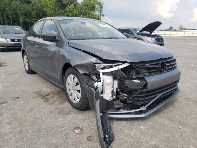 Volkswagen Jetta base (2015)