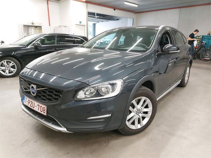 Volvo V60 cross country (2016)