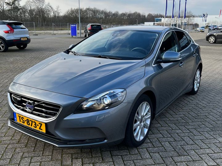 Volvo V40 cross country (2015)