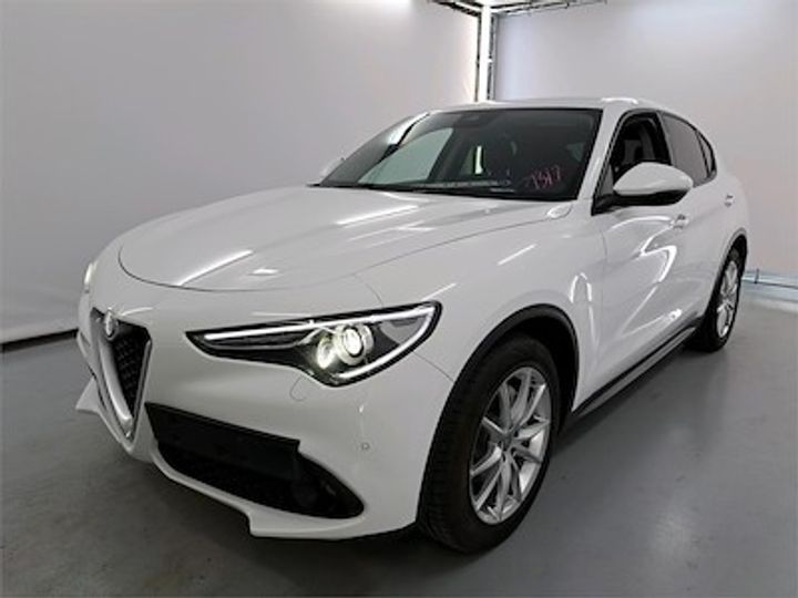 Alfa-romeo Stelvio diesel (2017)