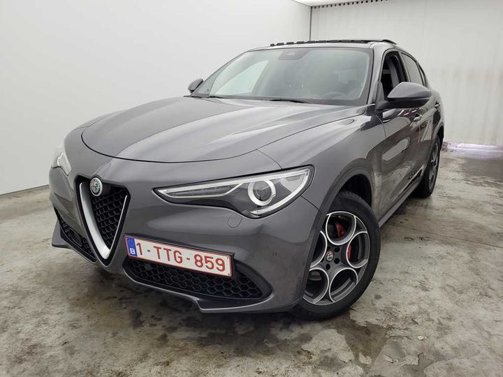 Alfa-romeo Stelvio &#3917 (2018)