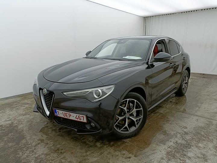 Alfa-romeo Stelvio &#3917 (2018)
