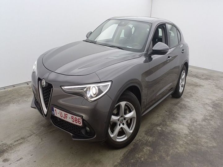 Alfa-romeo Stelvio &#3917 (2018)