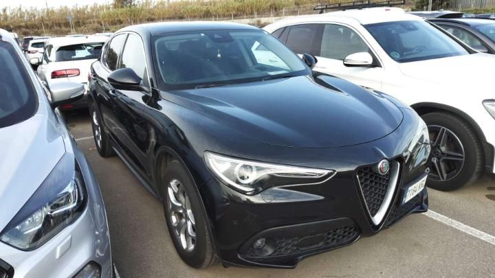 Alfa-romeo Stelvio (2018)