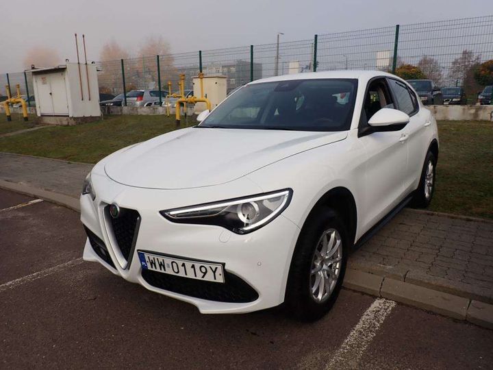 Alfa-romeo Stelvio (2019)