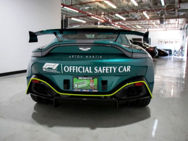 Aston-martin Vantage 2022