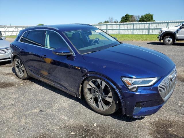 Audi E-tron pre (2021)