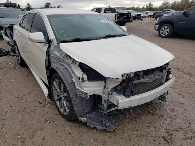 Cadillac Xts luxury (2013)