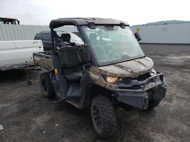 Can-am Defender x (2016)