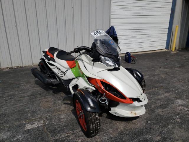 Can-am Spyder roa (2015)