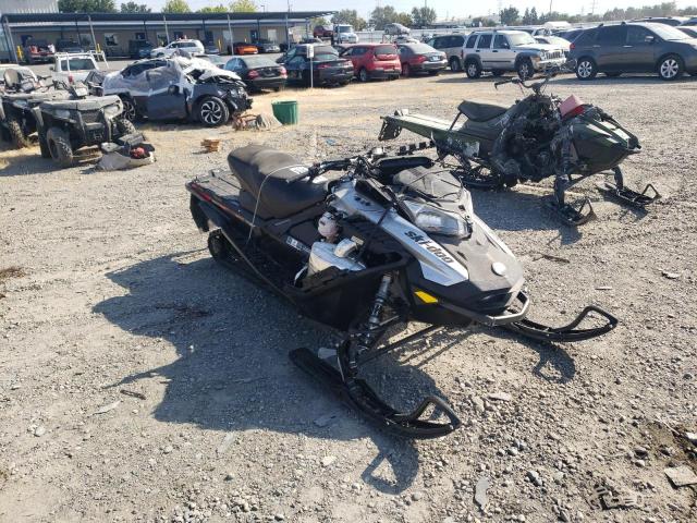 Can-am Snowmobile (2020)