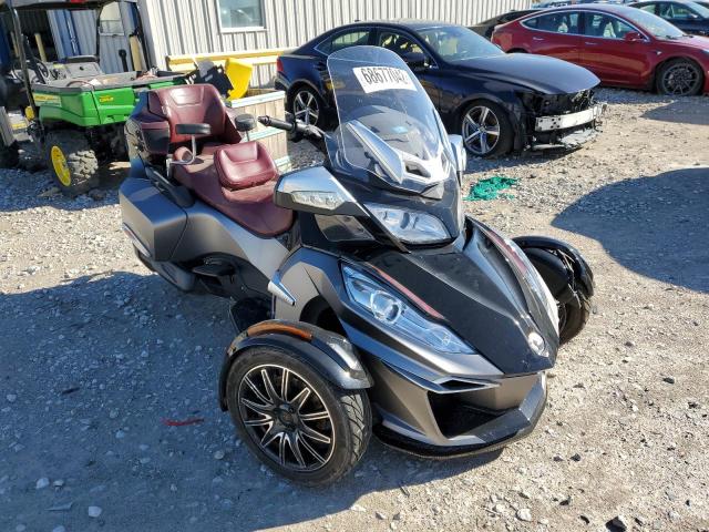 Can-am Spyder roa (2015)