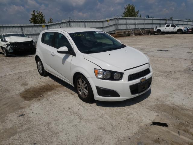 Chevrolet Sonic ls (2012)