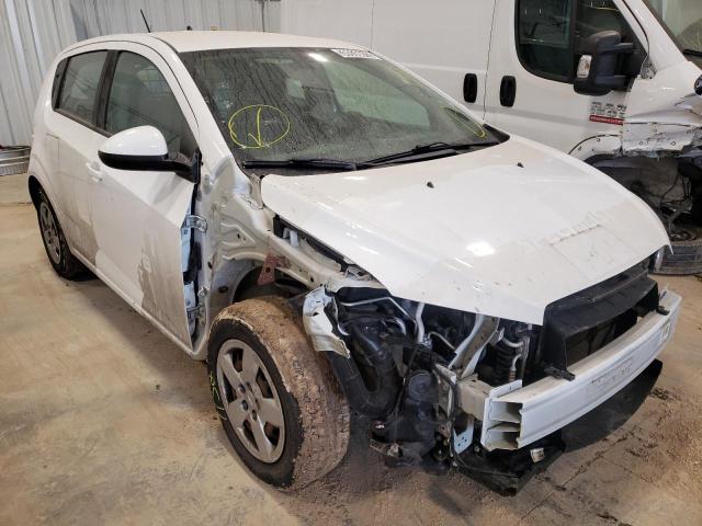 Chevrolet Sonic ls (2016)