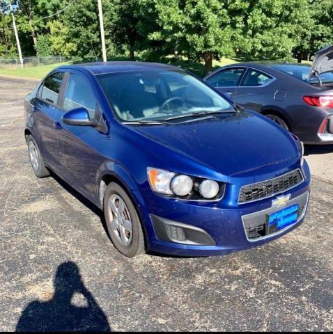 Chevrolet Sonic ls (2013)