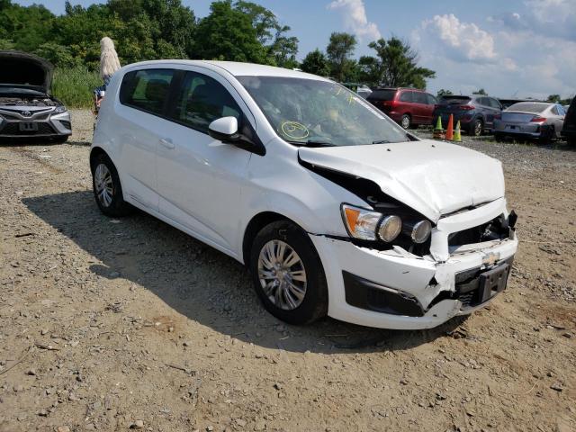 Chevrolet Sonic ls (2015)