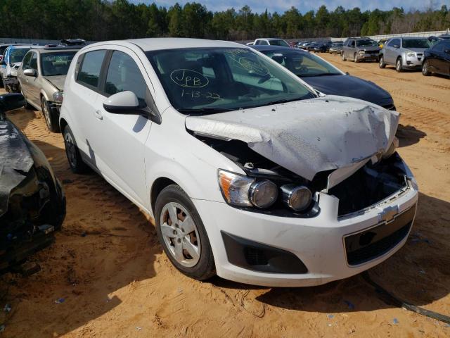 Chevrolet Sonic ls (2015)