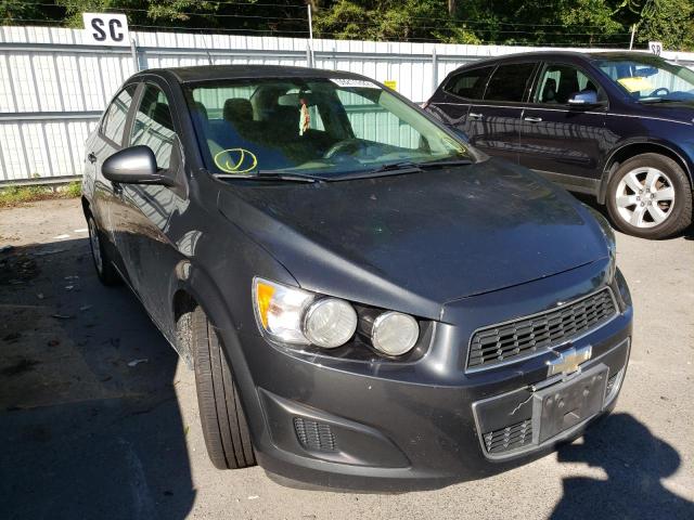 Chevrolet Sonic ls (2014)