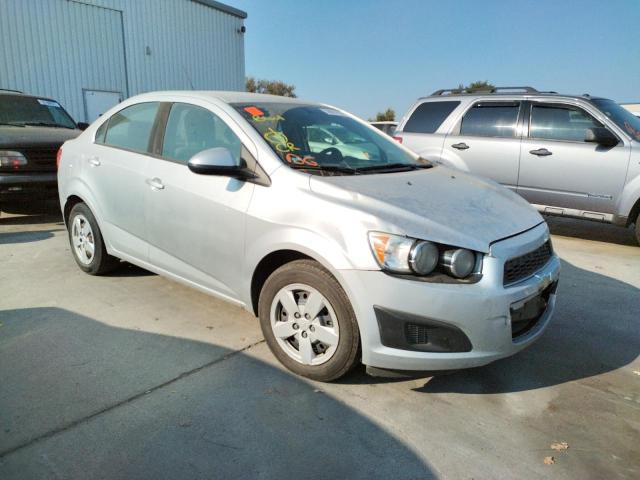 Chevrolet Sonic ls (2015)