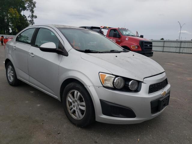 Chevrolet Sonic ls (2013)