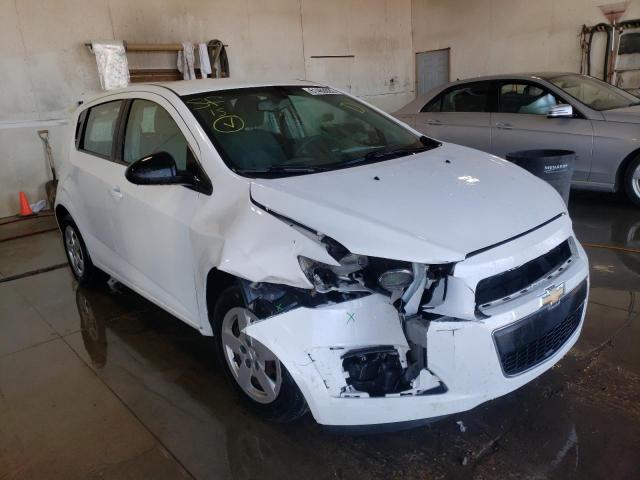 Chevrolet Sonic ls (2015)