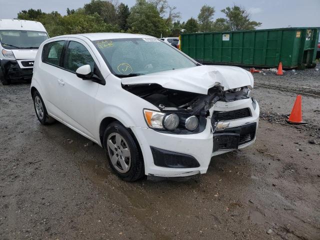 Chevrolet Sonic ls (2015)