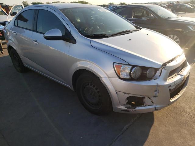 Chevrolet Sonic ls (2015)