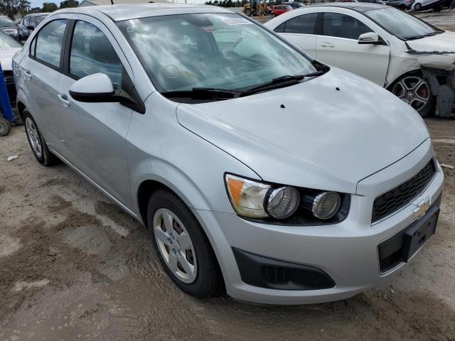 Chevrolet Sonic ls (2013)