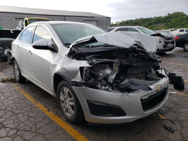 Chevrolet Sonic ls (2012)
