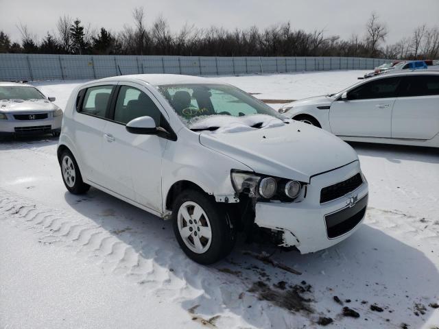 Chevrolet Sonic ls (2015)