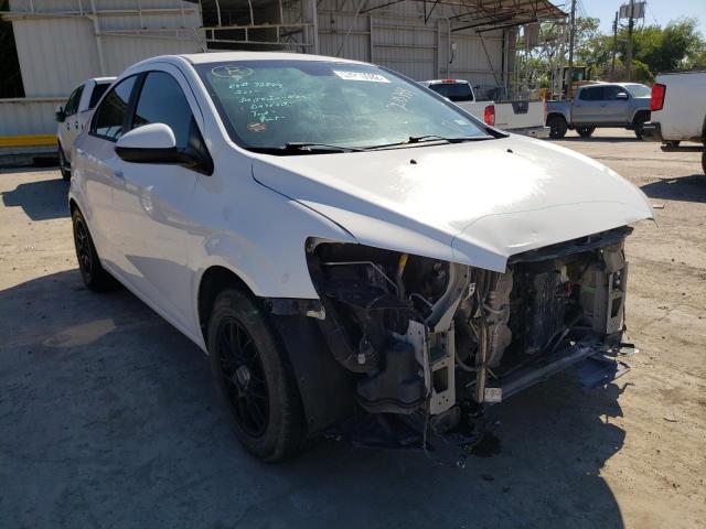 Chevrolet Sonic ls (2013)