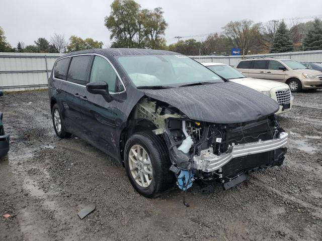 Chrysler Voyager lx (2022)