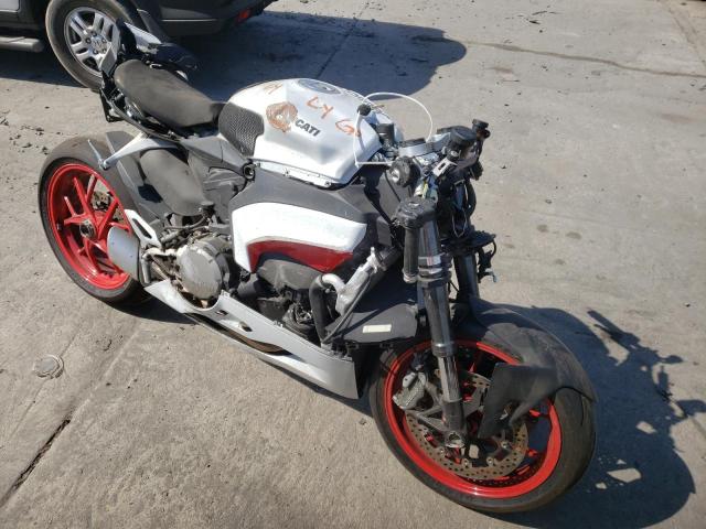 Ducati Panigale v (2022)