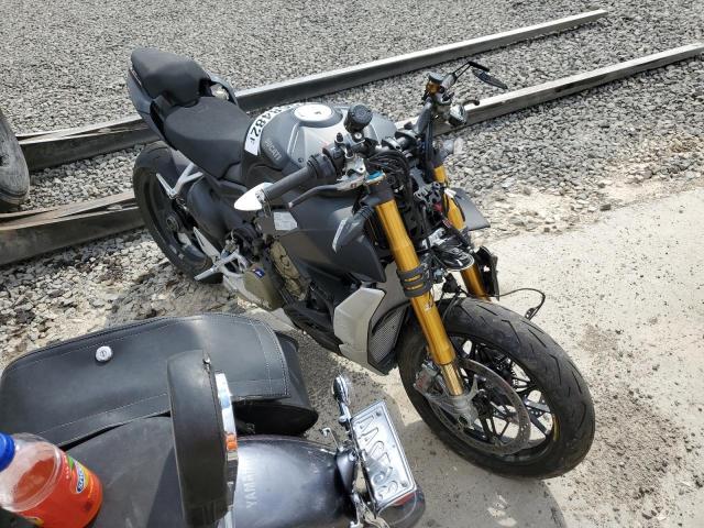 Ducati Streetfigh (2022)