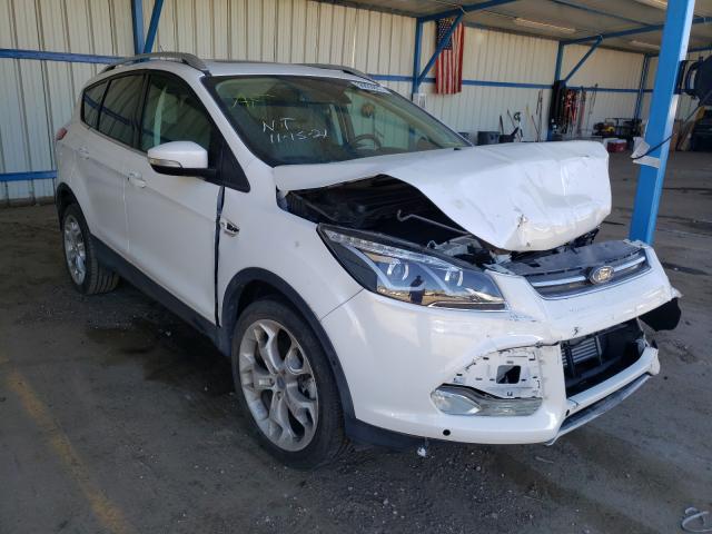 Ford Escape tit (2016)