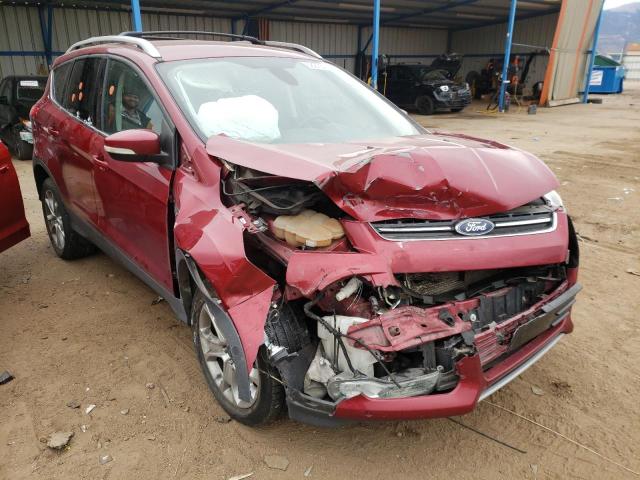 Ford Escape tit (2015)