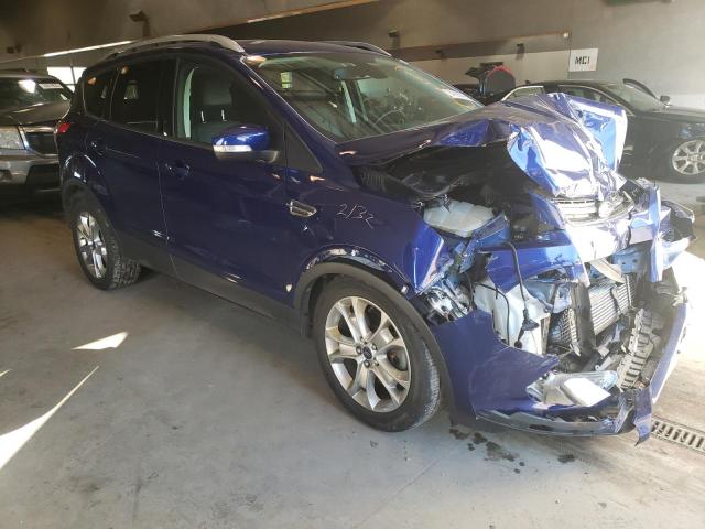 Ford Escape tit (2015)