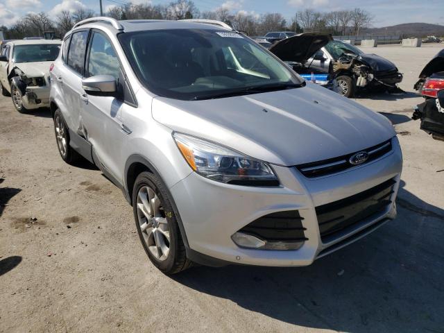 Ford Escape tit (2014)
