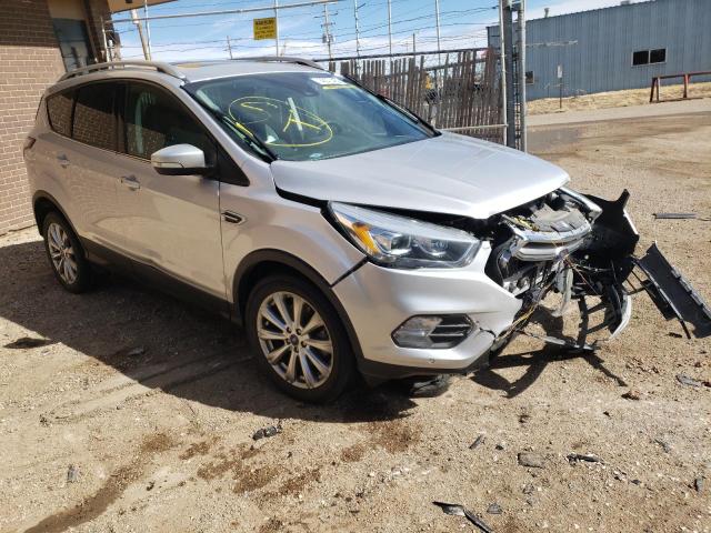 Ford Escape tit (2017)