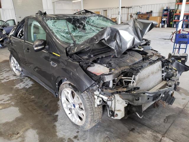 Ford Escape tit (2016)
