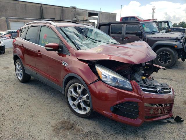 Ford Escape tit (2015)
