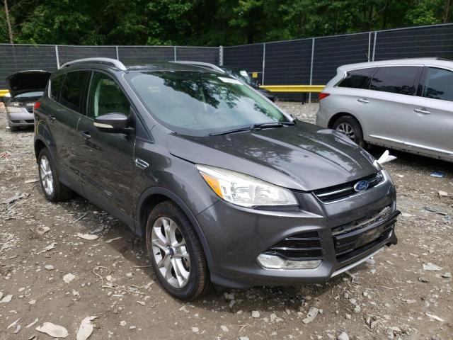 Ford Escape tit (2016)
