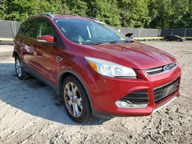 Ford Escape tit (2016)