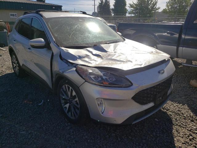 Ford Escape tit (2020)