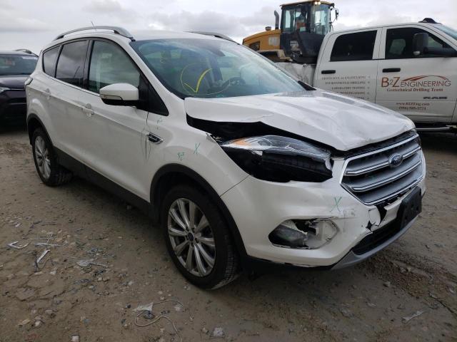 Ford Escape tit (2017)