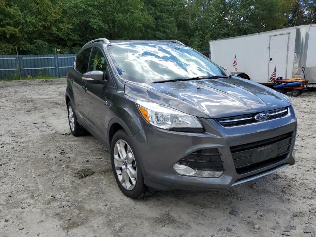 Ford Escape tit (2015)