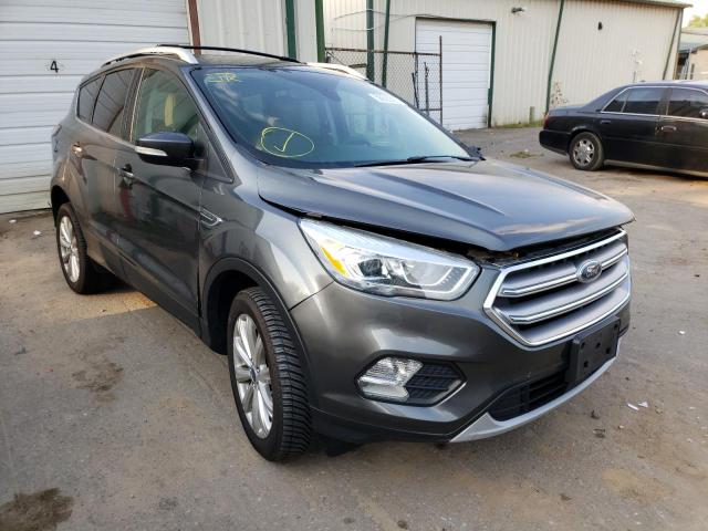 Ford Escape tit (2017)